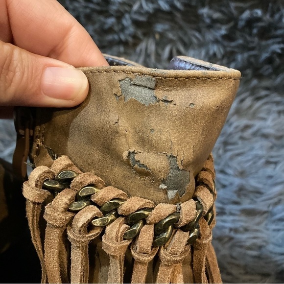 Ladies Tan Fringe Wedge Bootie - Picture 3 of 10